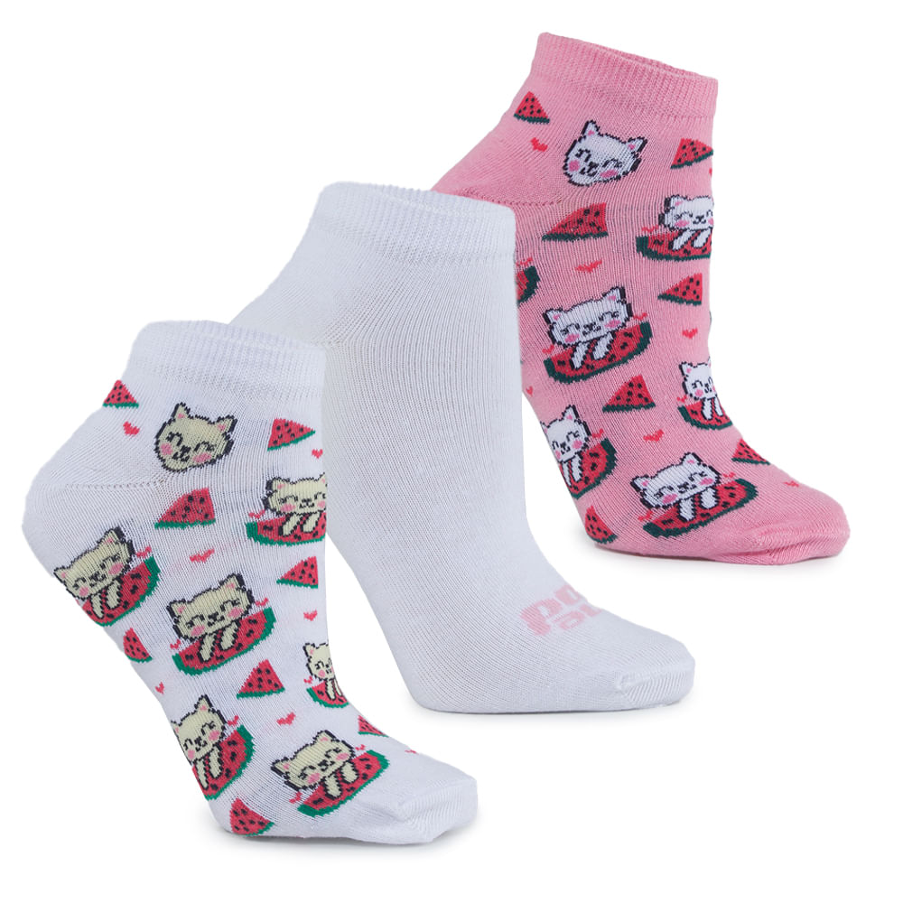 Kit com três meias femininas esportivas Done Head, branco com estampas coloridas de gatinhos e melancias, em fundo branco